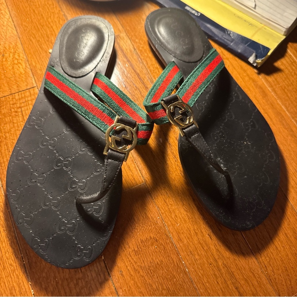 Gucci Black Flip-Flops with Red and Green Straps size 38 (8)